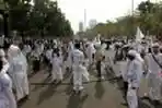 Bentrok di Depan Kedubes AS