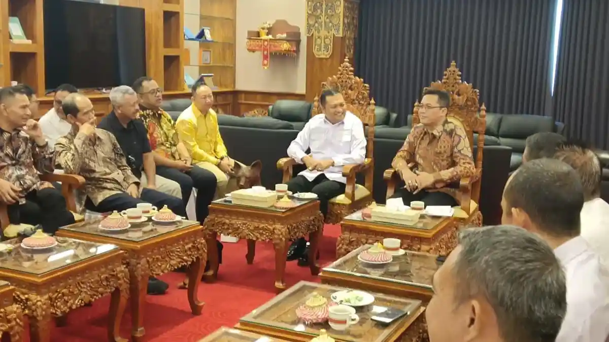 Dinilai Mahir Berutang Untuk Bangun Gianyar, Pemkab Serta DPRD Magelang Studi Tiru Ke Gianyar Bali - Tribun-bali.com
