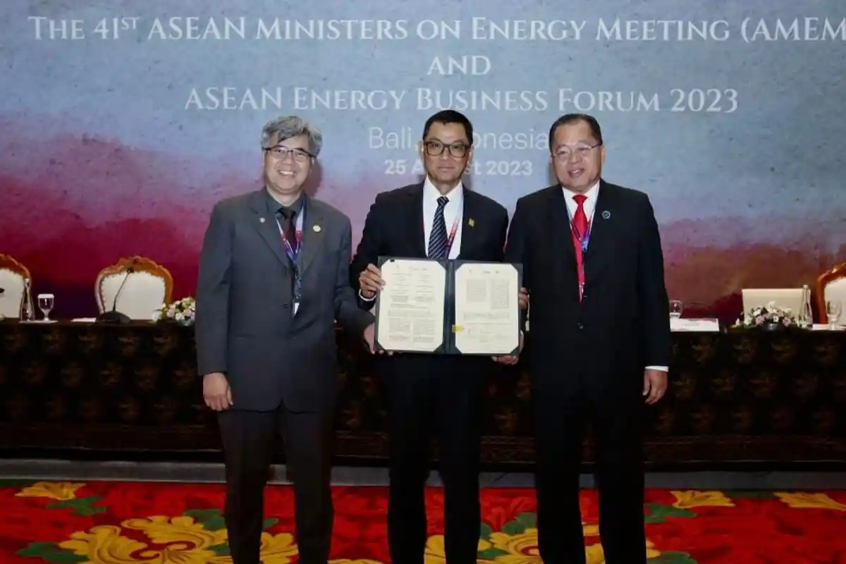 Gandeng 2 Perusahaan Listrik Malaysia, PLN Kembangkan Sistem Interkoneksi antar Negara