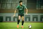 gelandang-psm-makassar-rizky-pellu-saat-mengenakan-seragam-timnas-indonesia.jpg