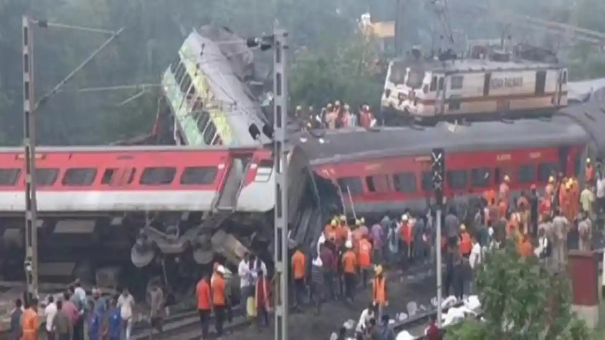 Korban Kecelakaan Kereta di India Mencapai 233 Orang Tewas 900 Lainnya Luka