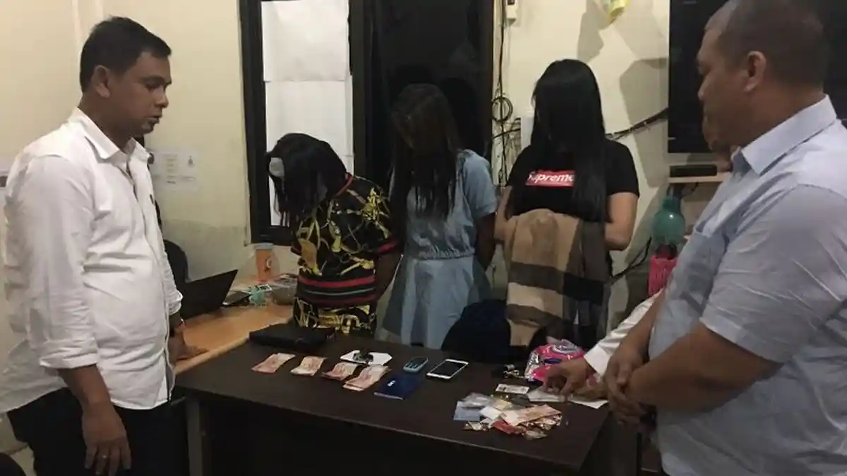 Digerebek Saat di Hotel, PSK Ini Bawa Kondom dan Uang Bookingan