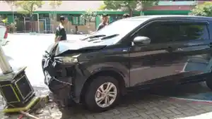 TKP-kecelakaan-mobil-tabrak-7-siswa-MTsN-Bojonegoro-saat-latihan-pramuka.jpg