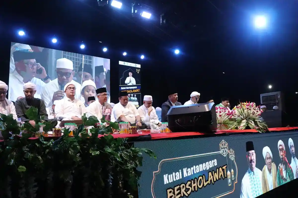 Wakil Ketua DPRD Kaltim Muhammad Samsun Hadiri Kukar Bershalawat, Sebarkan Semangat Damai