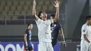 Marselino-Ferdinan-saat-merayakan-gol-debut-bersama-Persebaya-Surabaya.jpg