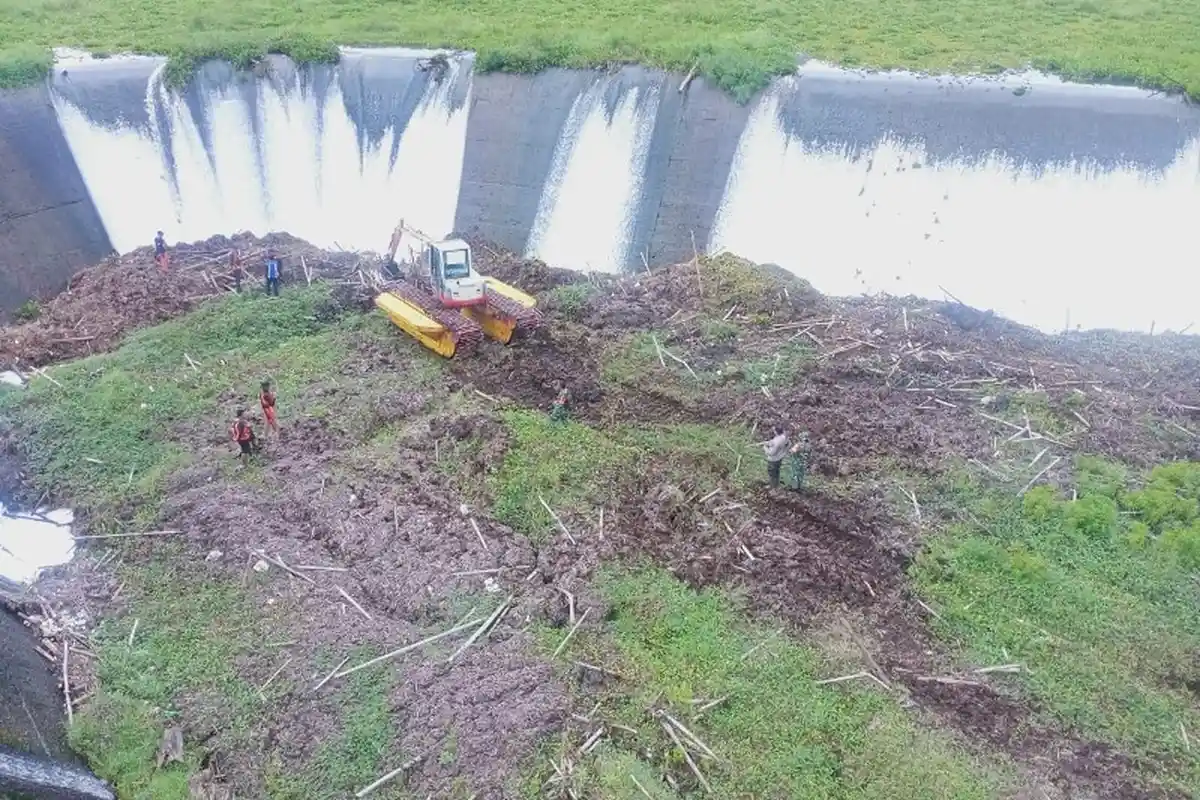 Personel Gabungan Tempuh Berbagai Cara Cari Korban di Bendungan Way Rarem Lampung Utara