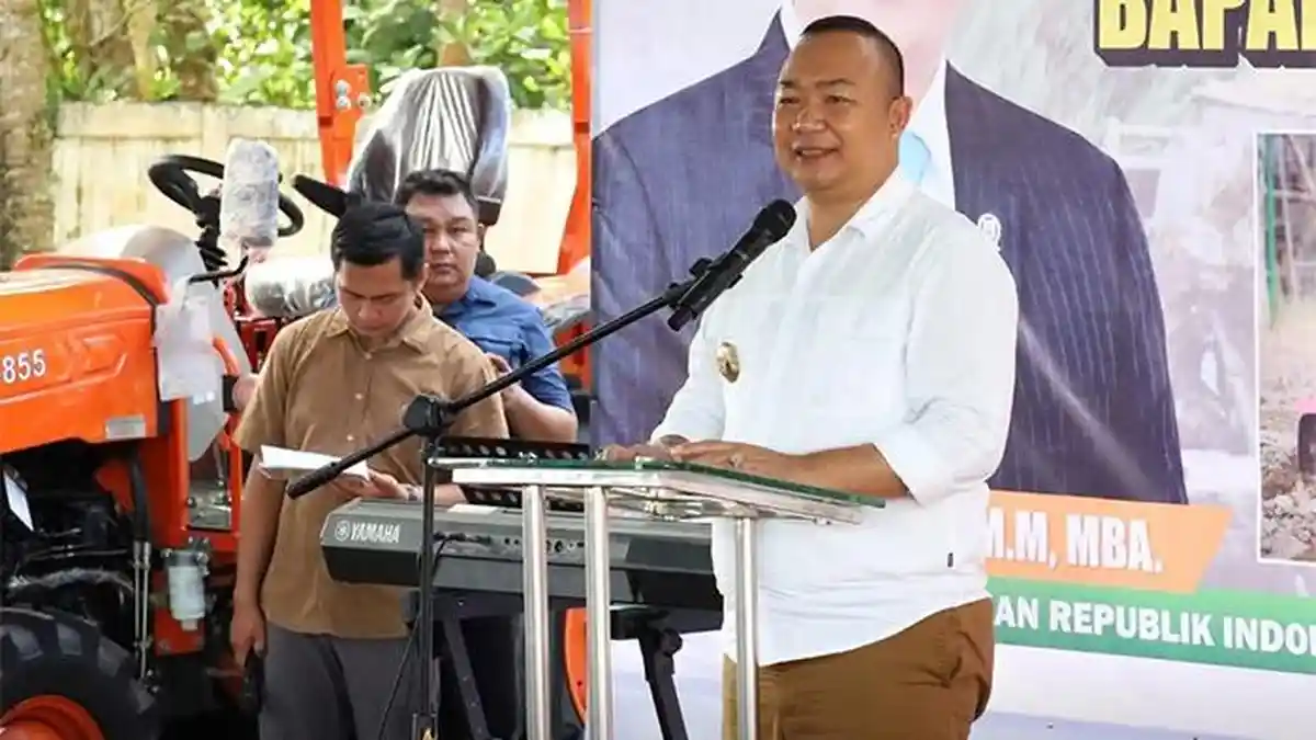 Bupati Ketapang Dampingi Wamentan RI dan Gubernur Kalbar Kunker ke Dusun Sindur