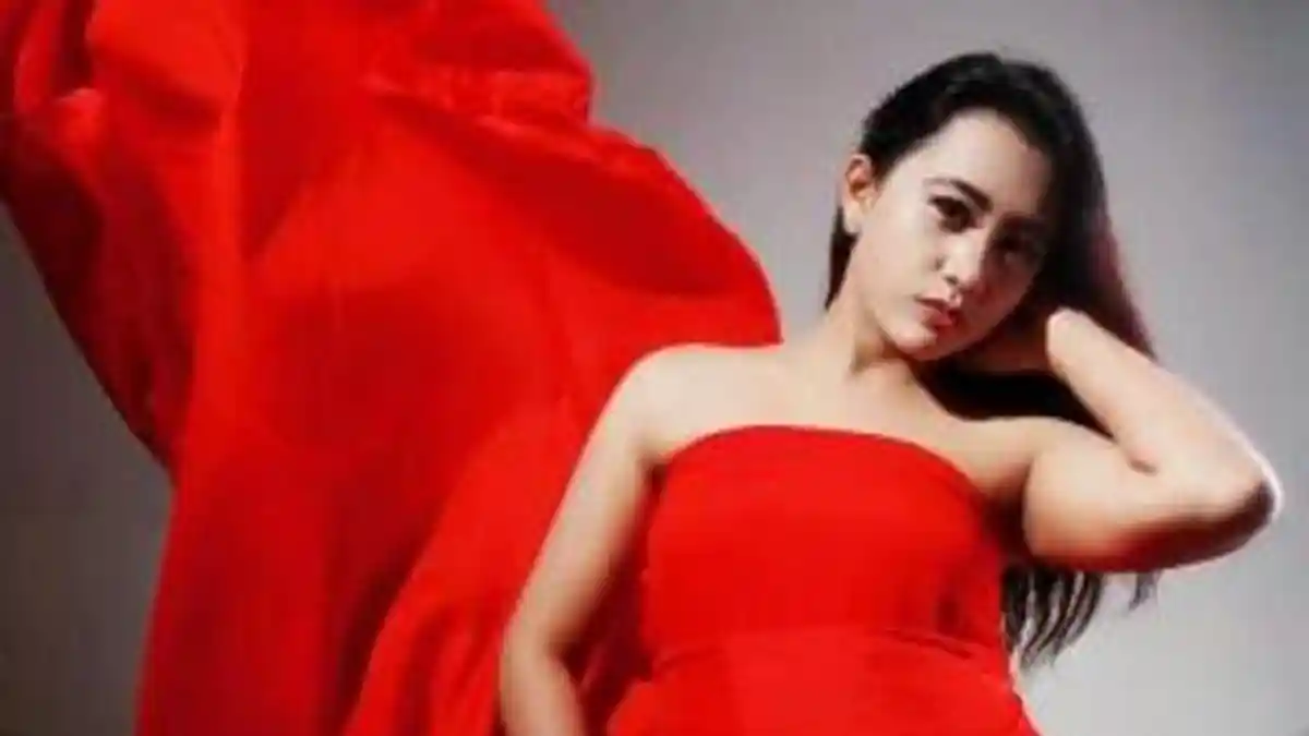Pedangdut Seksi Ini Kaget Video BAB-nya di Youtube Ditonton Ribuan Orang