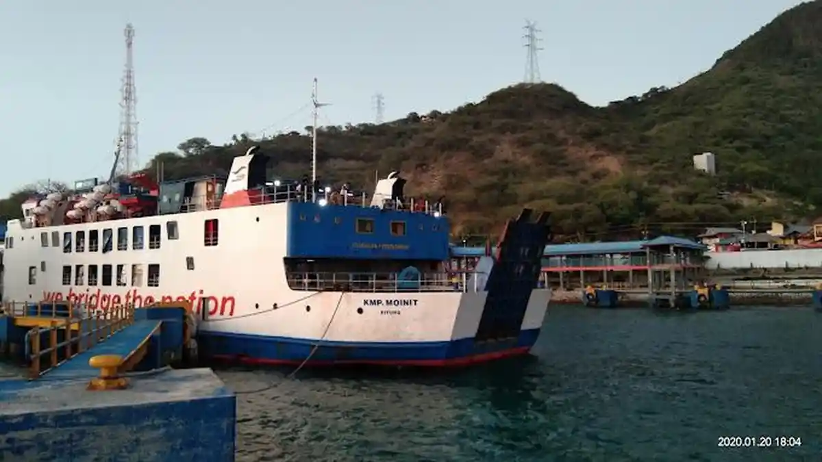Pelabuhan Ferry Gorontalo Terapkan Pembelian Tiket Nontunai Demi Potong Antrean