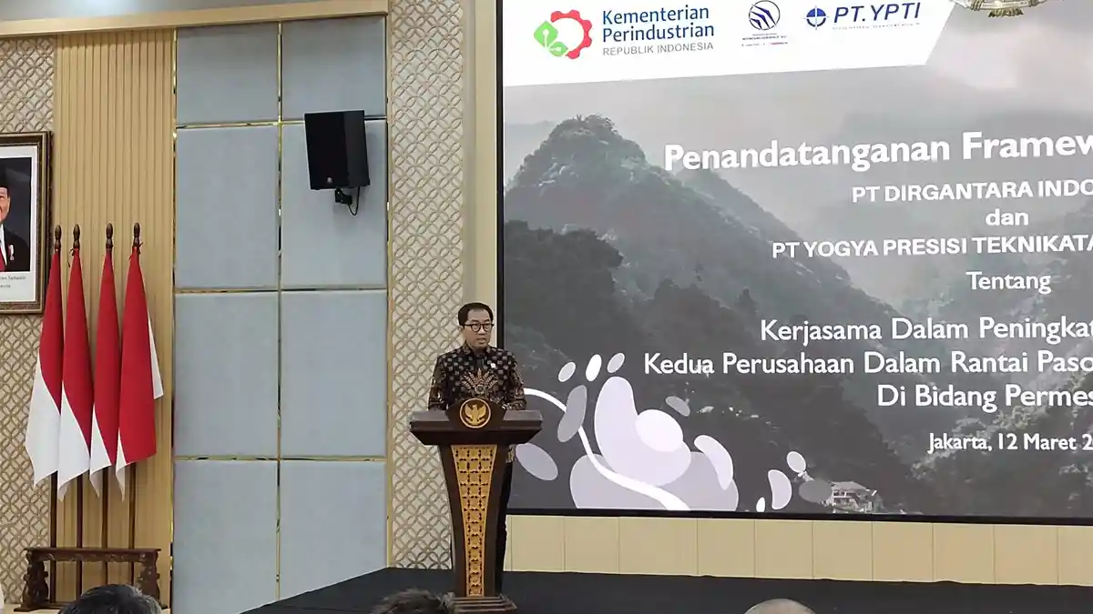Wamenperin Harap Kerja Sama PTDI dan YPTI Tidak Sebatas Pemeliharaan Mesin Pesawat