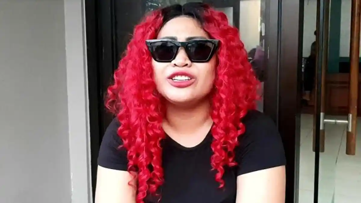 Pedekate dengan Pria Bule, Boiyen Terkendala Bahasa, Untung Ada Google Translate