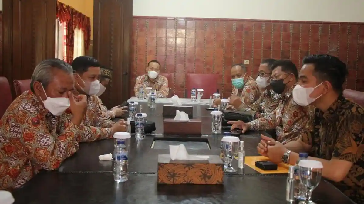 20.000 Orang akan Padati Stadion Manahan Solo saat Muktamar Muhammadiyah, Gibran Gelar Rapat