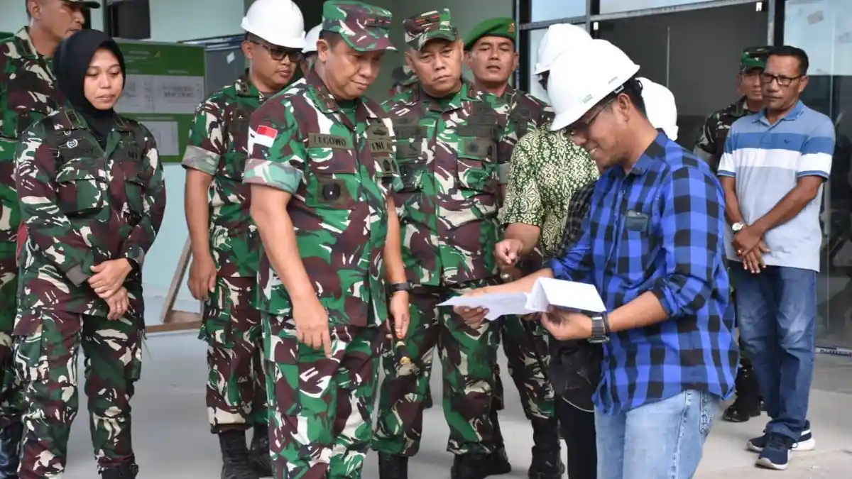 Pangdam XIII Merdeka Mayjen TNI Legowo W R Jatmiko Kunjungi Rumkit Tk IV Korem Gorontalo