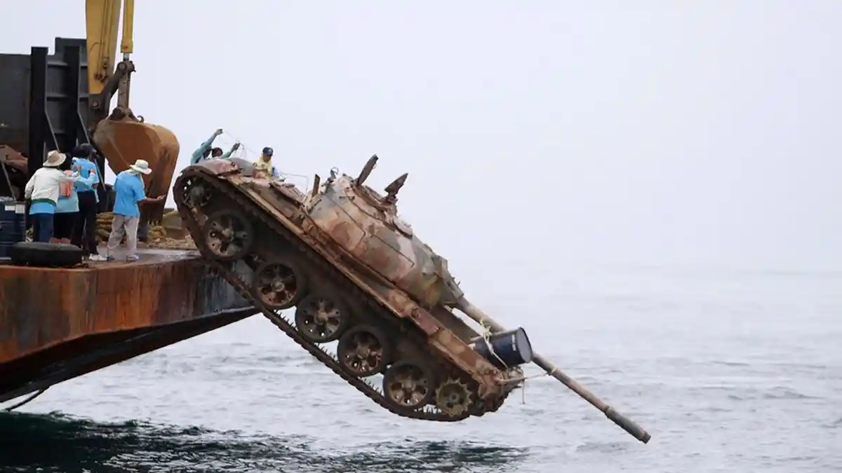 Kapal, Tank Hingga Kereta Api Ditenggelamkan di Laut Ini, Alasannya Bikin Kagum