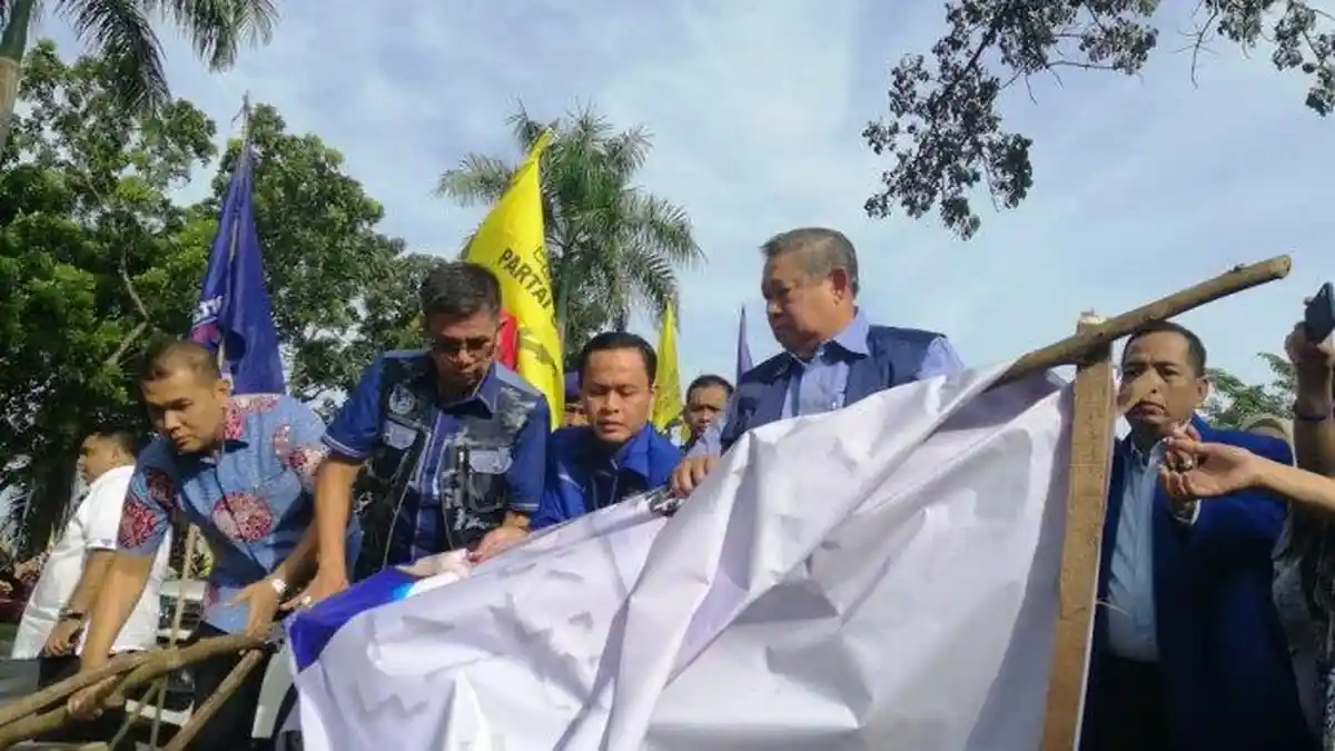 Tindakan SBY Pasca Bendera dan Baliho di Pekanbaru Dirusak oleh Orang Tidak Dikenal