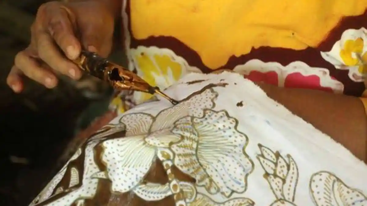 Deretan Tempat Belanja Baju Batik di Jakarta, Ada Kampung Batik Betawi Terogong