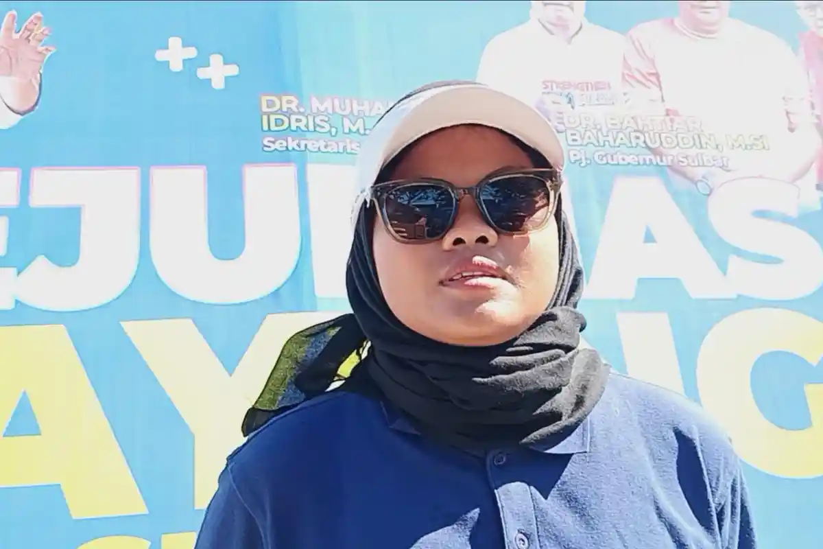 Tim Dayung DKI Jakarta Keluhkan Sampah di Laut Teluk Mamuju, Pelatih: Sampahnya Sering Nyangkut