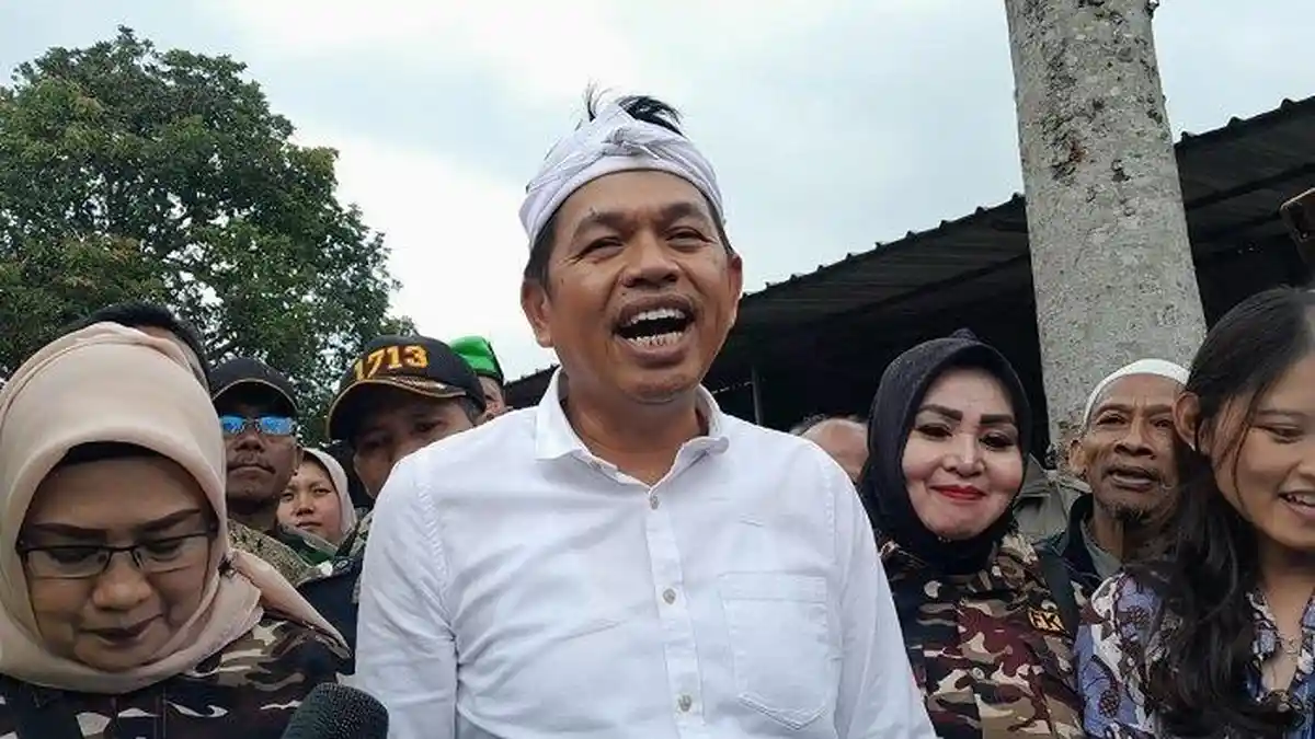 Sentil Kebijakan Kontroversial Dedi Mulyadi, PDIP Jabar: Mungkin Pak Dedi Mau Ini Jadi Kerajaan