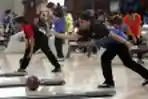 Santi Sabet Emas Bowling Peparnas XV/2016 Bandung