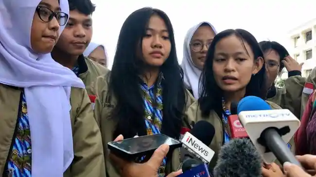 Wapres Gibran Beri Motivasi Pelajar SMAN 1 Pontianak Peserta Cerdas Cermat 4 Pilar MPR