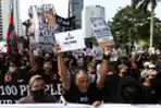 Aksi Solidaritas Tragedi Kanjuruhan saat HBKB di Jakarta