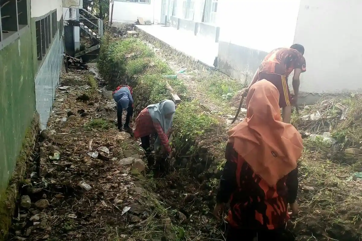 Sapma Parepare Gelar Baksos di SMK 1 Amsir