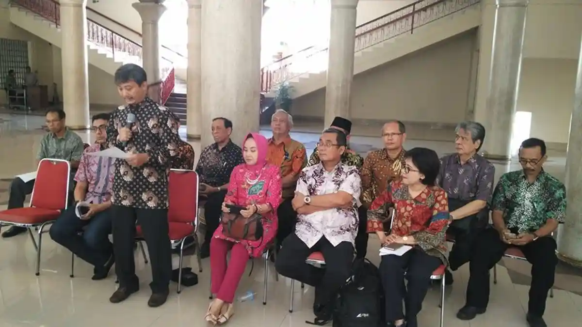 Ratusan Dosen dan Guru Besar UGM Tolak Pansus Angket KPK oleh DPR