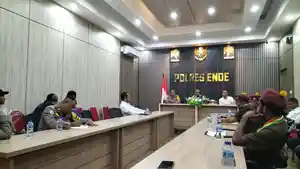 AUDIENSI-Enam-perwakilan-aktivis-PMKRI-Cabang-Ende.jpg