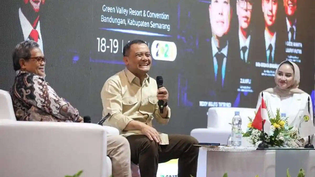 Demi Ungkit Perekonomian Daerah, Gubernur Jateng Dorong Terobosan Kreatif Pengusaha Muda