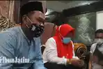 gus-yani-dan-bu-min-di-posko-kemenangan.jpg