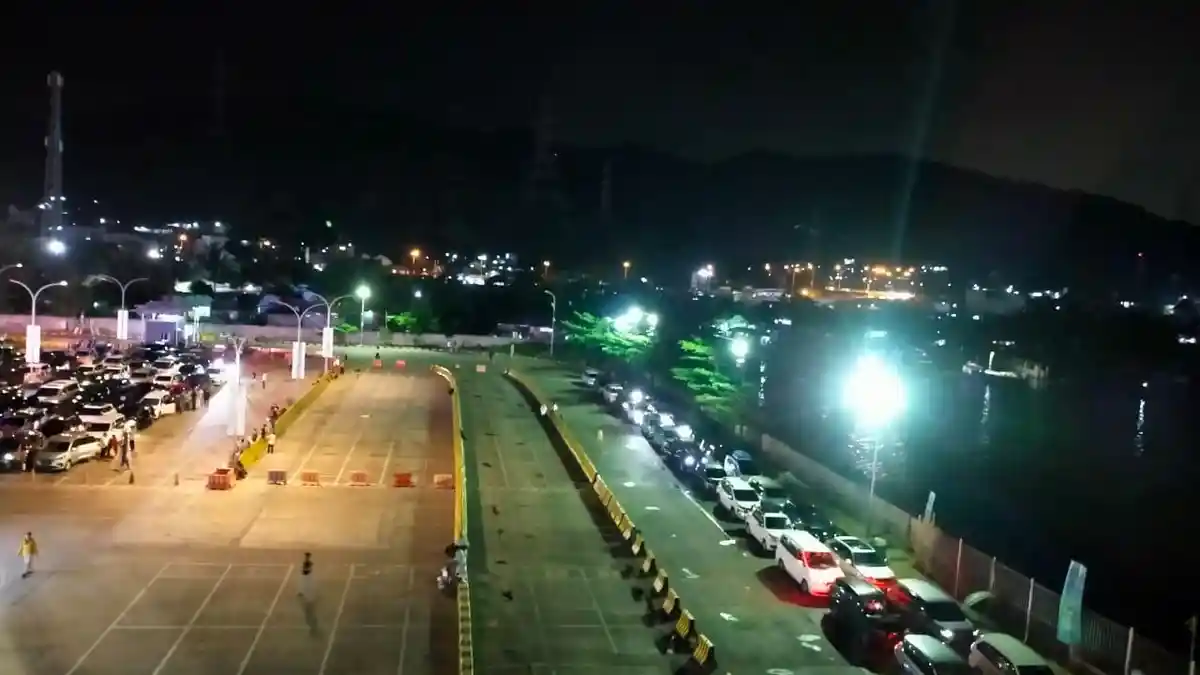 Puncak Arus Mudik Lebaran 2023, Kendaraan Penudik di Pelabuhan Merak Terpantau Sepi