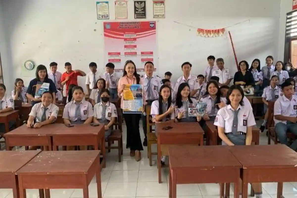 Polimdo Gencar Kunjungi SMA dan SMK di Sulawesi Utara, Ini yang Dipromosikan
