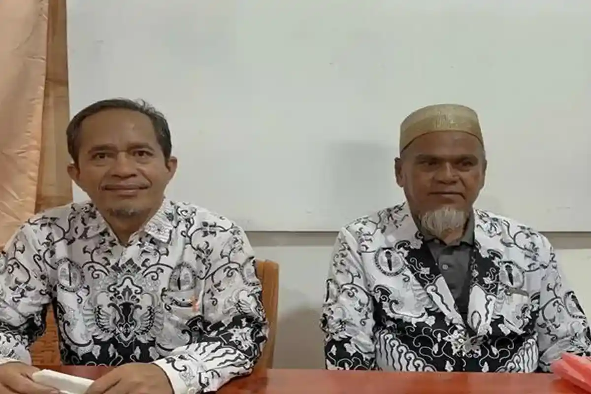 Duduk Perkara Abdul Muis, Guru SMAN 1 Luwu Utara Dipecat Jelang Pensiun, Niat Baik Berujung Petaka