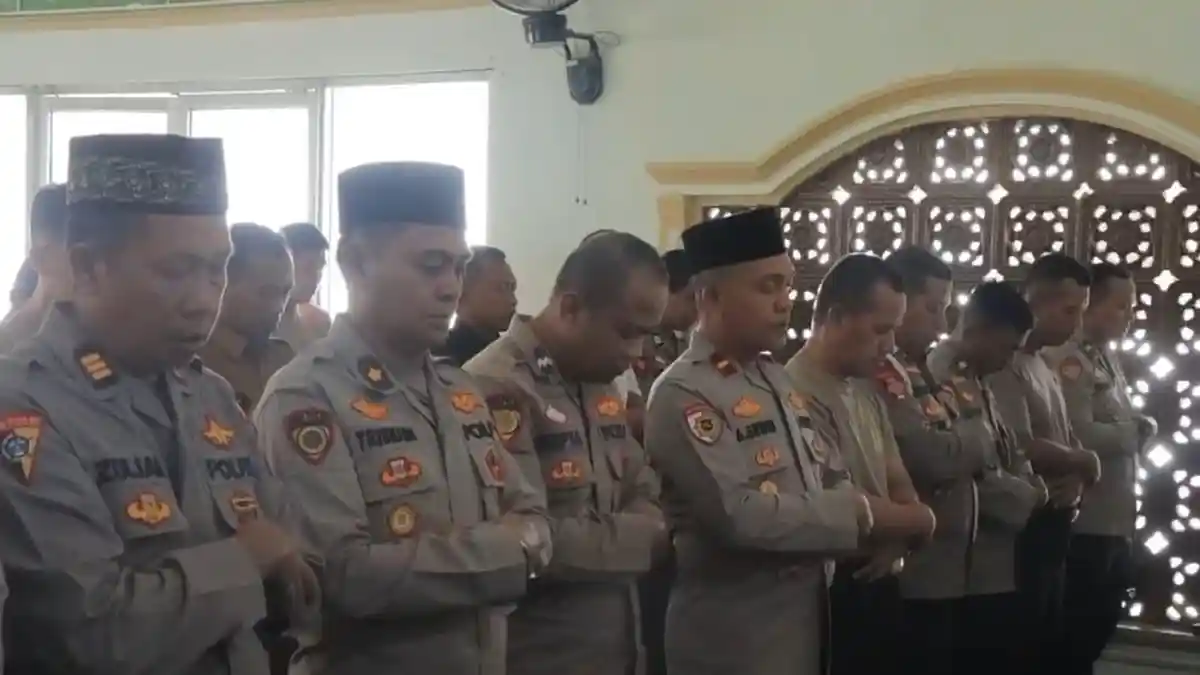 Salat Gaib dan Doa Bersama, Polres Tulangbawang Kenang Pengabdian Alm Bripka Arya Supena