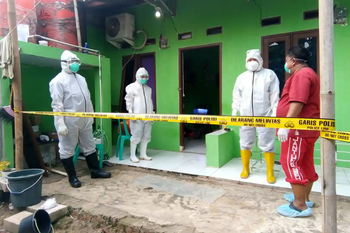 Cium Bau, Warga Temukan Jasad Pria Membusuk dalam Kontrakan di Cikarang Barat