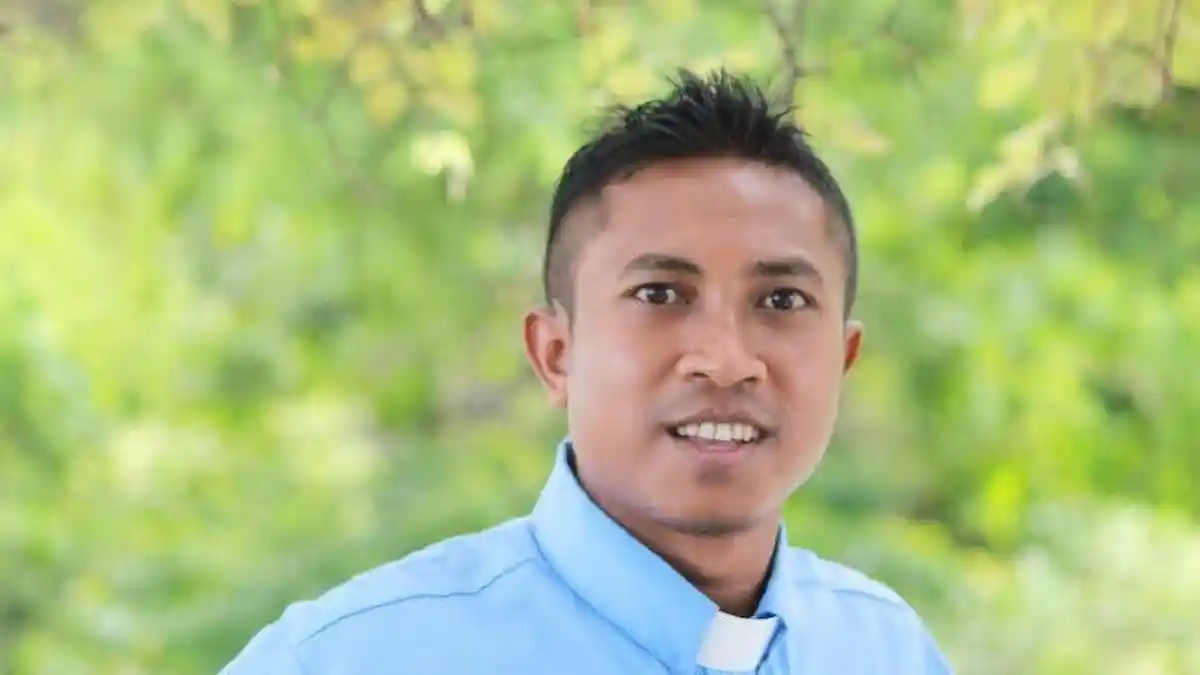 Rm. Marselinus Ajak Umat Memaknai Paskah 2025 Sebagai Pertobatan ...
