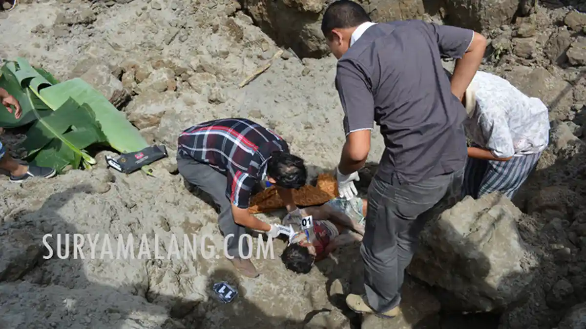 Penambang Pasir Terkubur Hidup-hidup Tak Jauh dari Bupati Magetan
