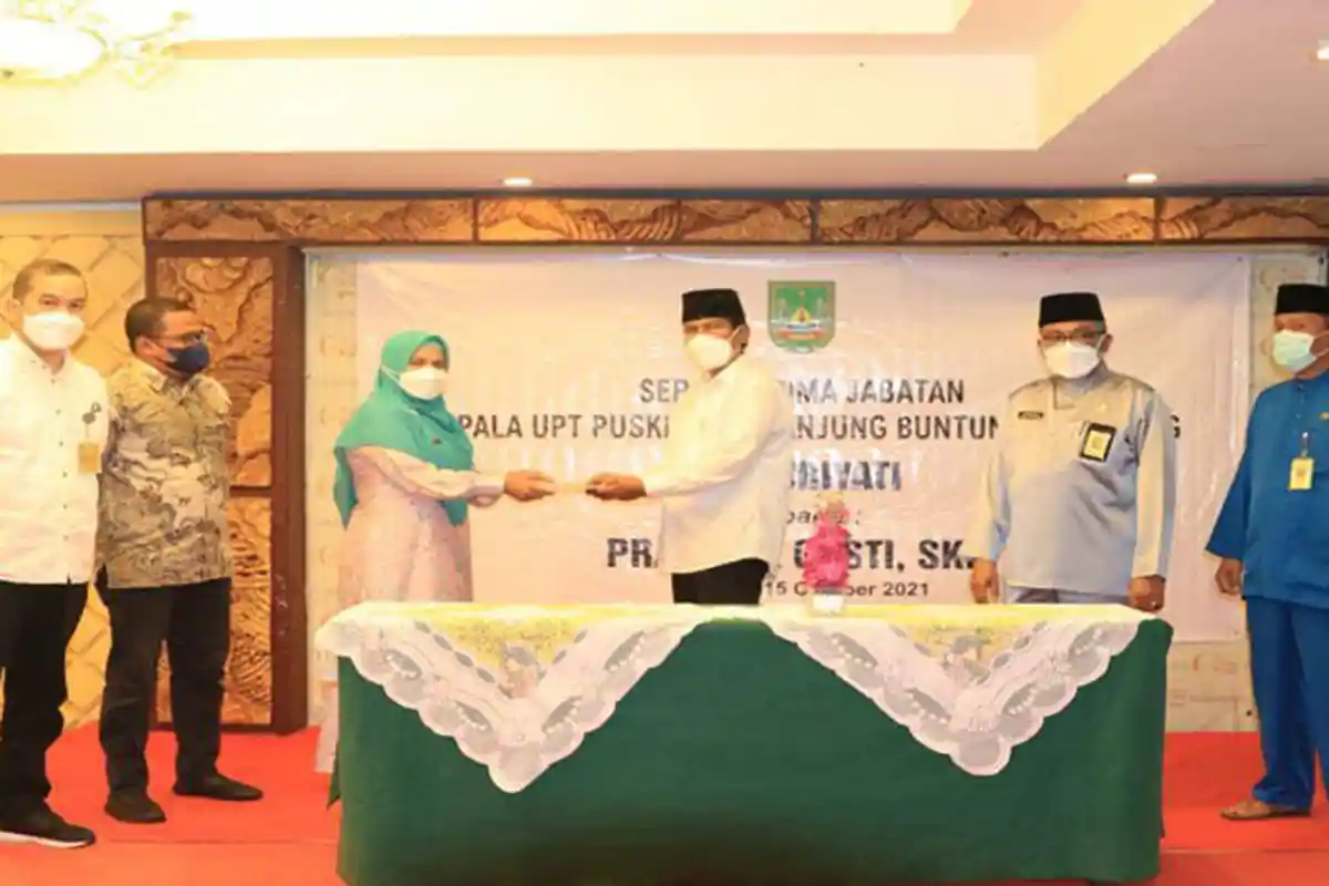 Seusai Dilantik Jadi Kepala Puskesmas Tanjung Buntung, Pra Reda-Suryati Langsung Sertijab