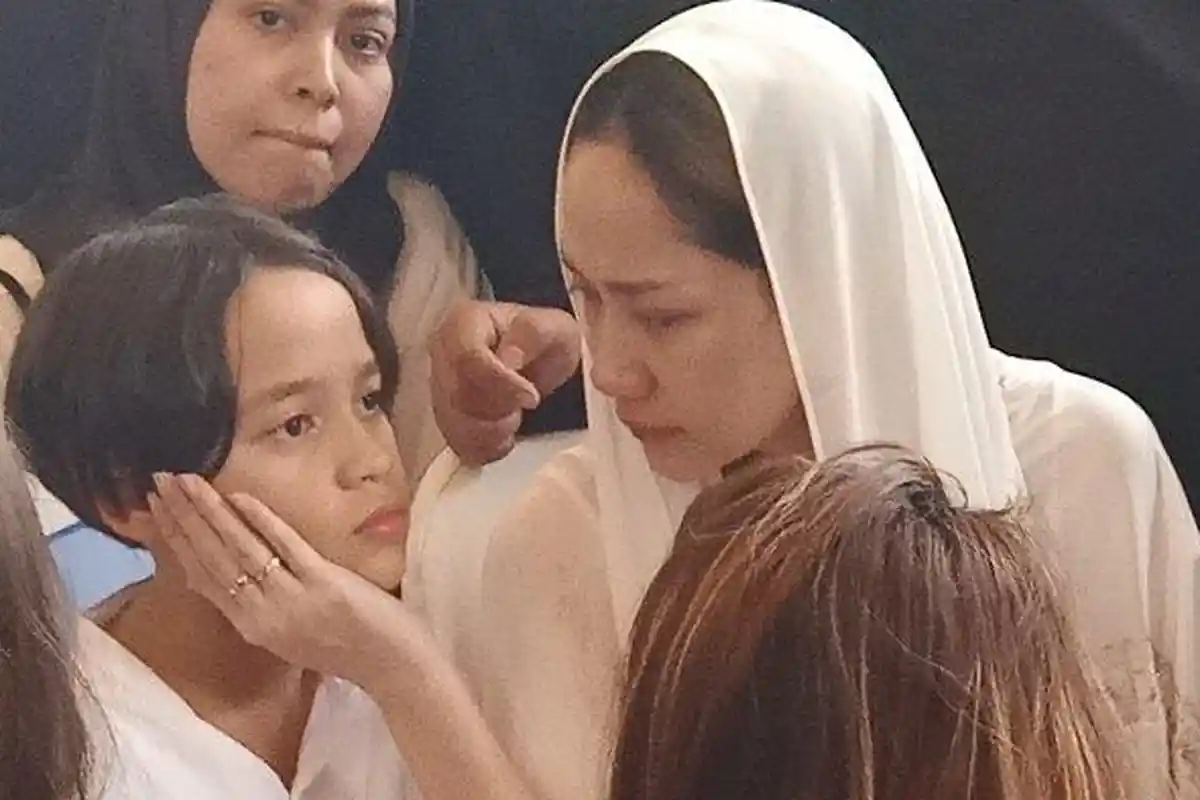 Noah Sinclair Hadir Saat BCL Nyanyi di Konser Ronan Keating, Beri Dukungan Buat Sang Ibu