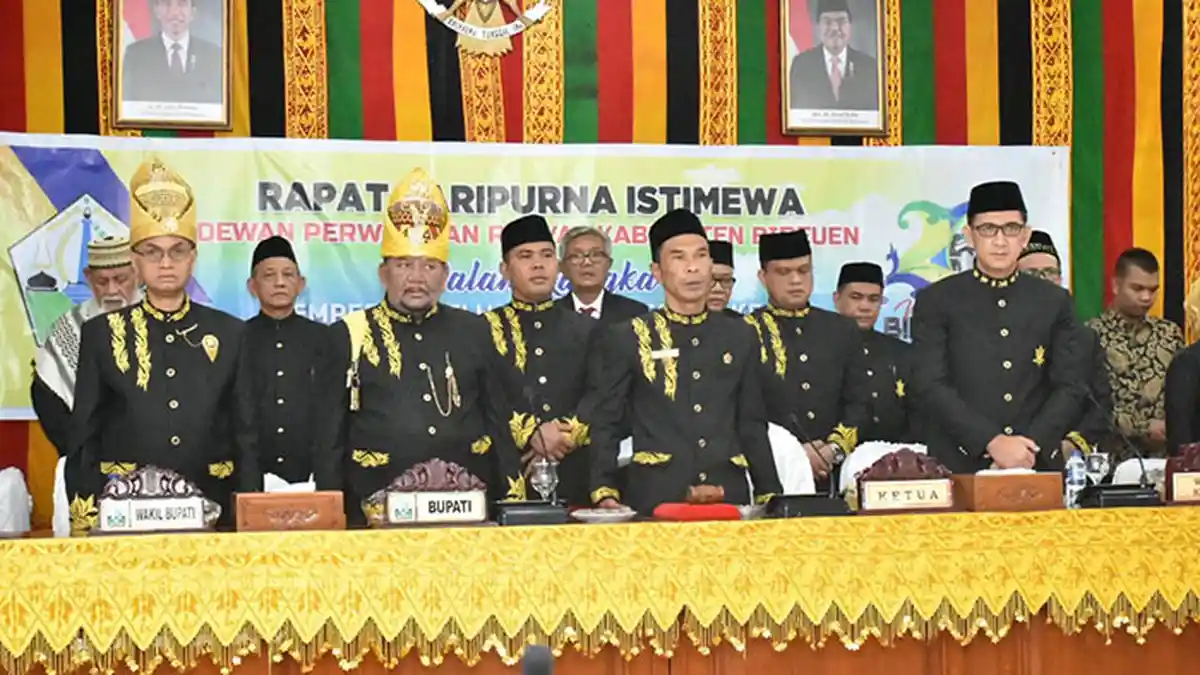 DPRK Bireuen Gelar Rapat Paripurna HUT ke-20 Bireuen, Hadir Ulama Aceh Waled Nu Samalanga