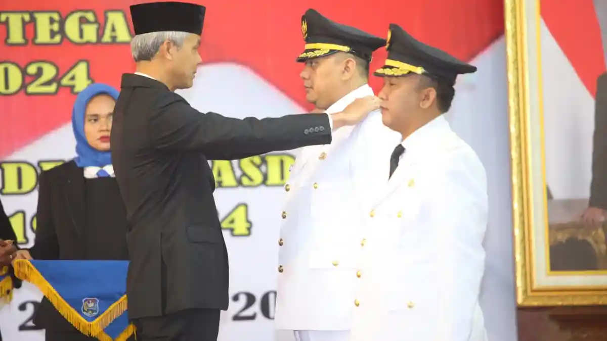 Malam-malam Ganjar Pranowo Panggil Wali Kota Tegal Dedy Yon dan Jumadi ke Puri Gedeh