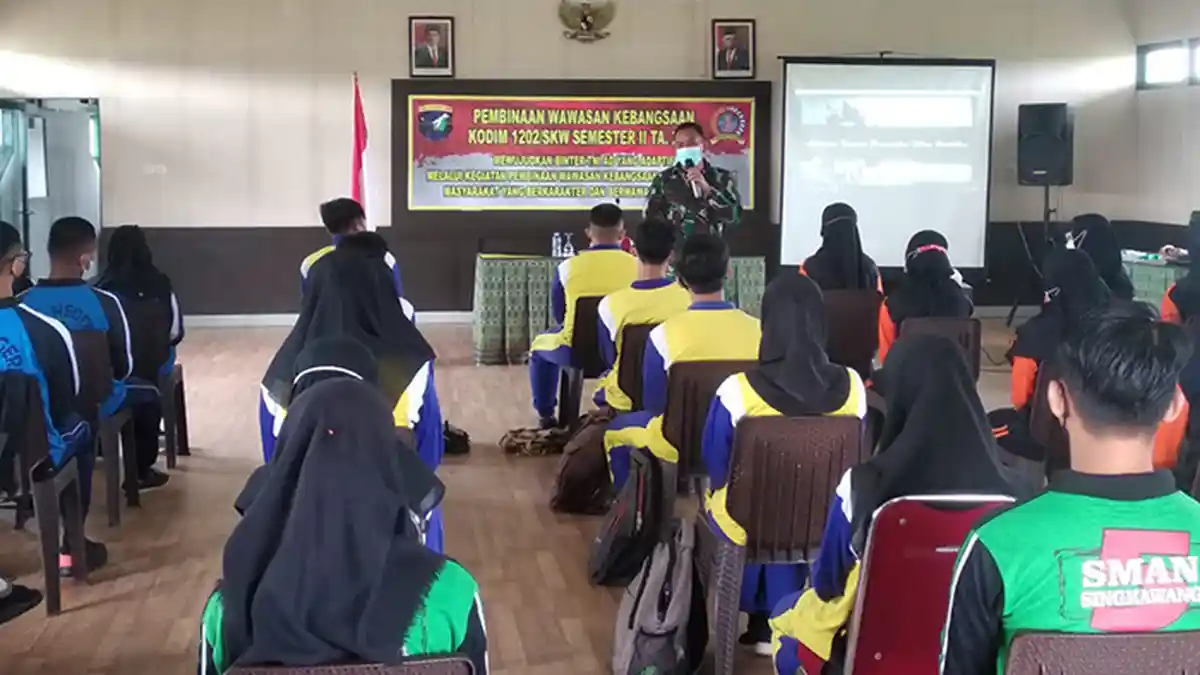 Kodim Singkawang Tanamkan Wawasan Kebangsaan Kepada Pelajar