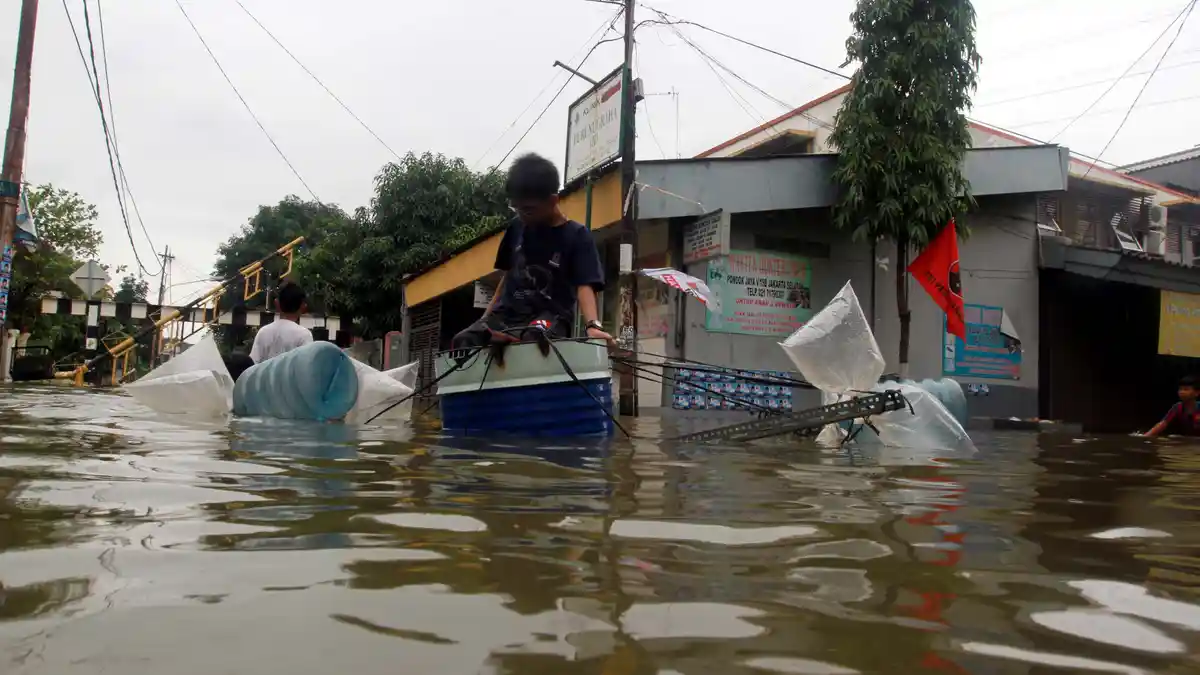 DPRD Ingatkan Jokowi-Ahok Tidak Gunakan Bantuan Banjir dari Swasta
