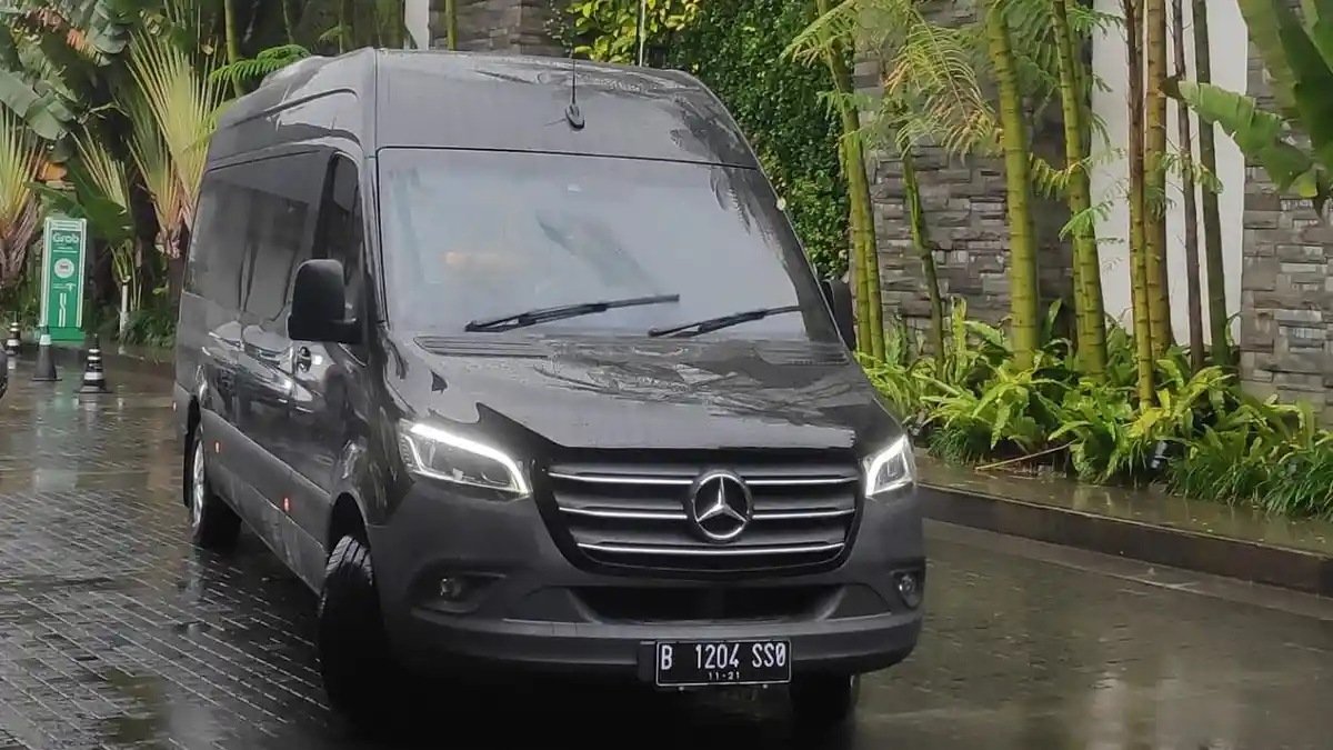 Mercedes-Benz Luncurkan New Sprinter, Van Serba Bisa Seharga Semiliaran Rupiah