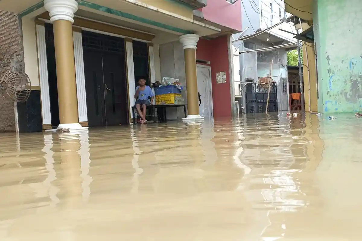 Puluhan Warga Kampung Candiga Mengungsi di Rumah Potong Hewan, Warga: Tolong Perhatian Pemkot