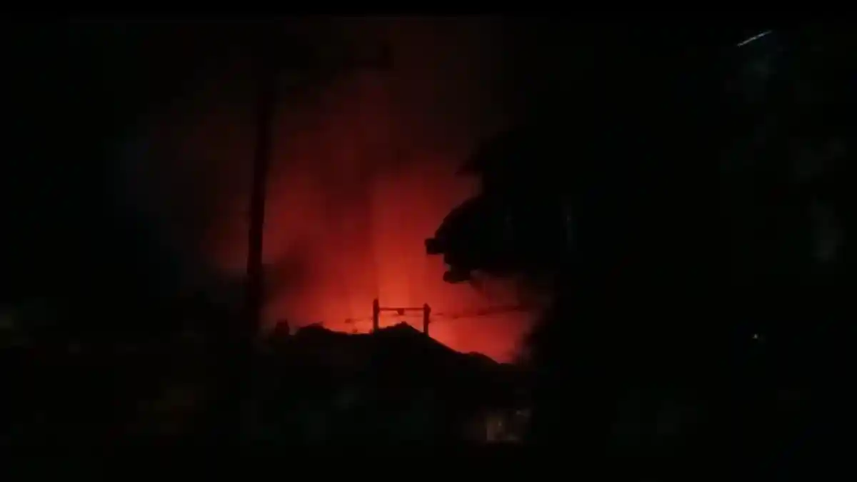 Gudang Pabrik Santan PT Eramas Coconut Industries di Deli Serdang Terbakar, 3 Jam Api Baru Padam