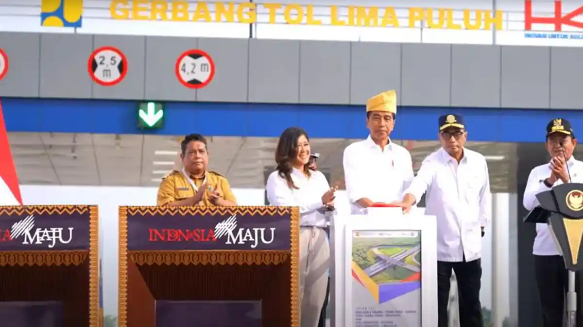 Presiden Joko Widodo Resmikan Jalan Tol Seksi Tebing Tinggi-Indrapura dan Indrapura-Limapuluh