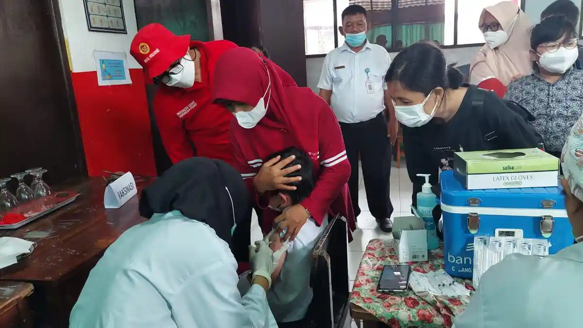 Dukung Pelaksanaan PTM, Binda Banten Gelar Vaksinasi Anak di Lima Titik