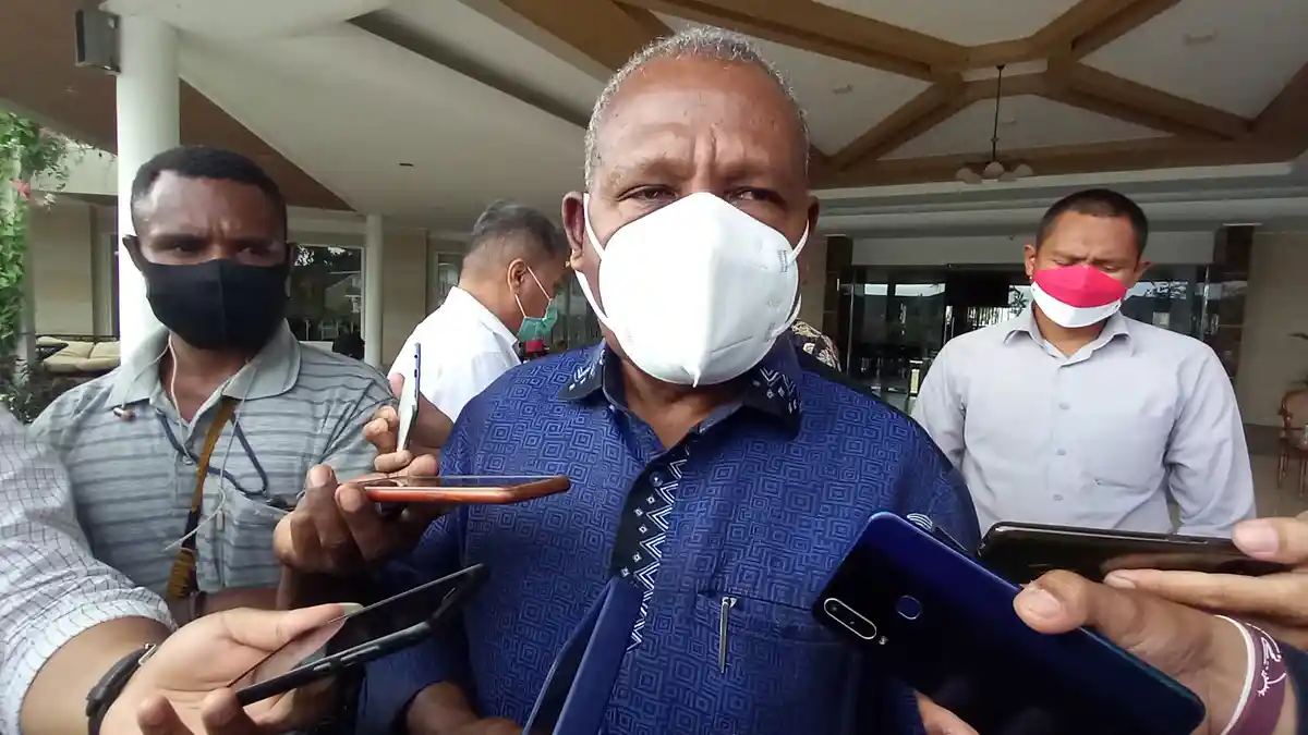 Bupati Mathius Awoitauw Masuk Bursa Bakal Capres: Surya Paloh Ingin Lihat Presiden Rambut Keriting