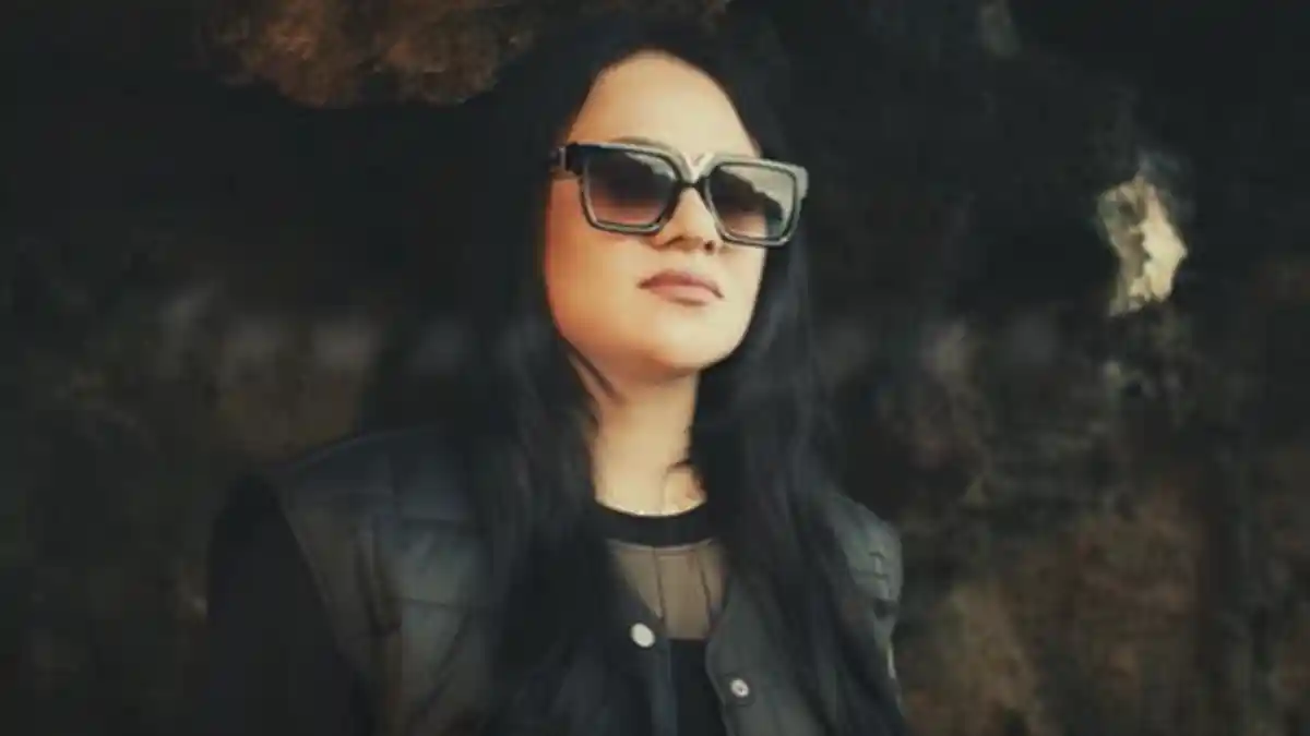 Lirik Lagu Tamang Lama - Mitha Talahatu 'Tamang Lama, Cinta yang Pernah Tertunda'